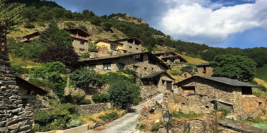 Häuser am Berg in Andorra