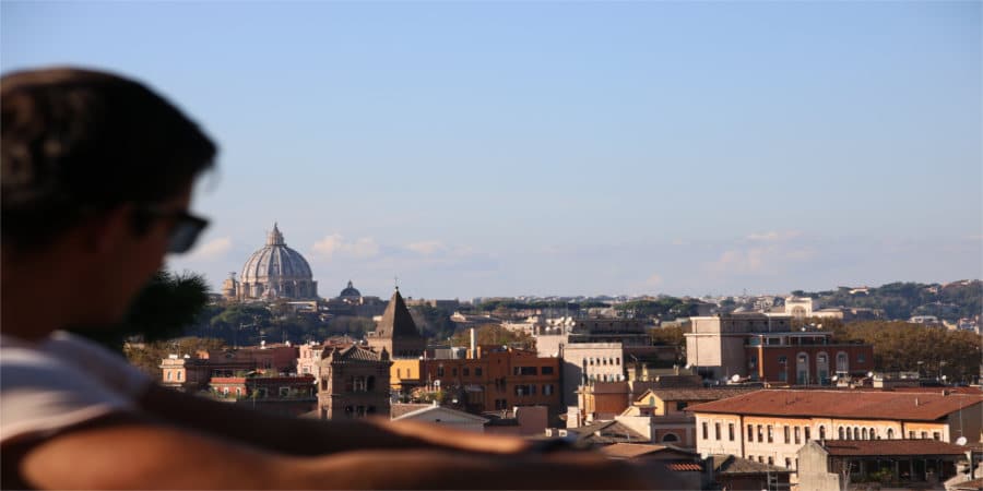 Die City Skyline von Rom - Symbolbild für eine Reise nach Rom mit ISIC.